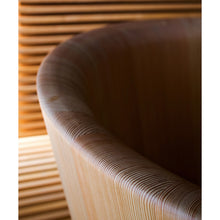 Load image into Gallery viewer, Ofuro Ofro000 Bathtub [獨立浴缸]1400 X 800 X 600 mm in Siberian Larch Wood with Overflow, Siphon and Drain
